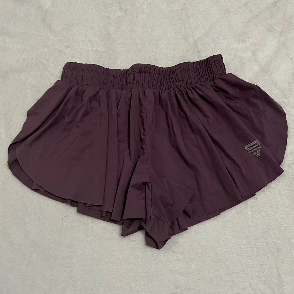 Women’s Shorts - Size M - Picture 7 of 14